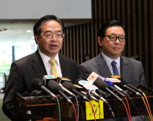 盧偉國表示，發電燃料組合對香港影響深遠，「洗濕咗個頭，就好難返轉頭！」