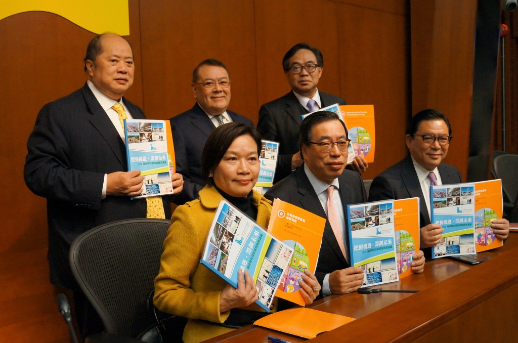 經民聯主席梁君彥形容《施政報告》「務實平穩，把握機遇，關顧社群，惠及民生。」