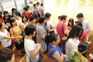 招聘會即席提供免費證件相服務、修改履歷服務,大受應徵者歡迎。