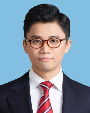 瀝源邨在香港公屋發展史上地位特殊，它是沙田發展的開拓者，亦是第一代自給自足社區規劃的典範。但隨着時光飛逝，屋邨面臨設施老化、人口老齡化等問題。不少居民，特別是長者，都期盼能透過重建改善生活環境。